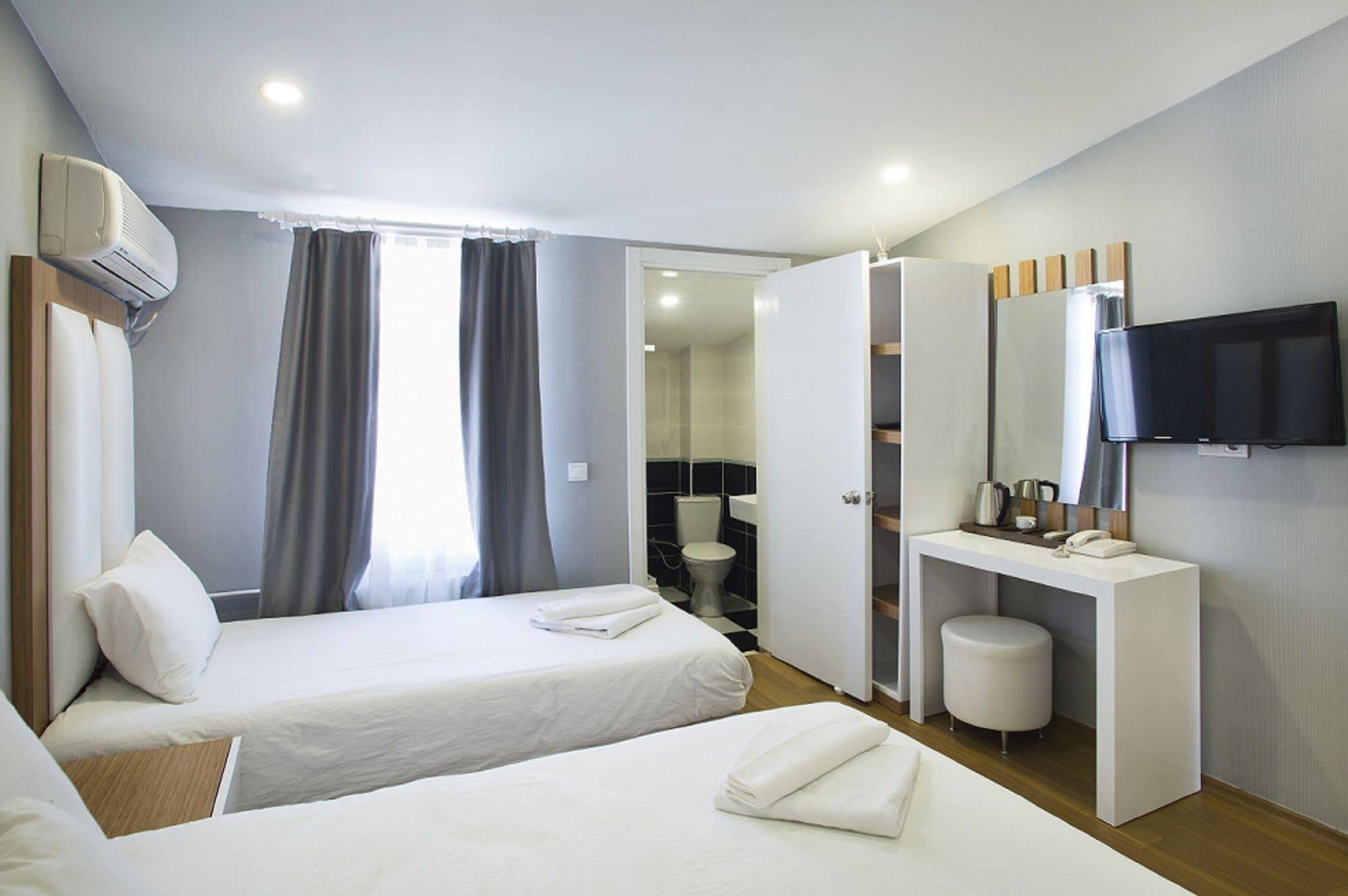 La Pazza Suites Стамбул Экстерьер фото